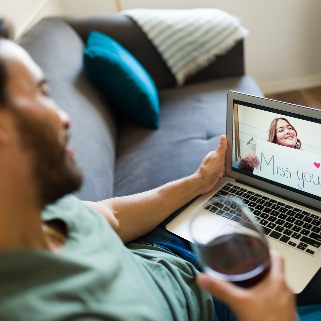 How to Make a Long-Distance Relationship Work: 5 Keys to Staying Connected