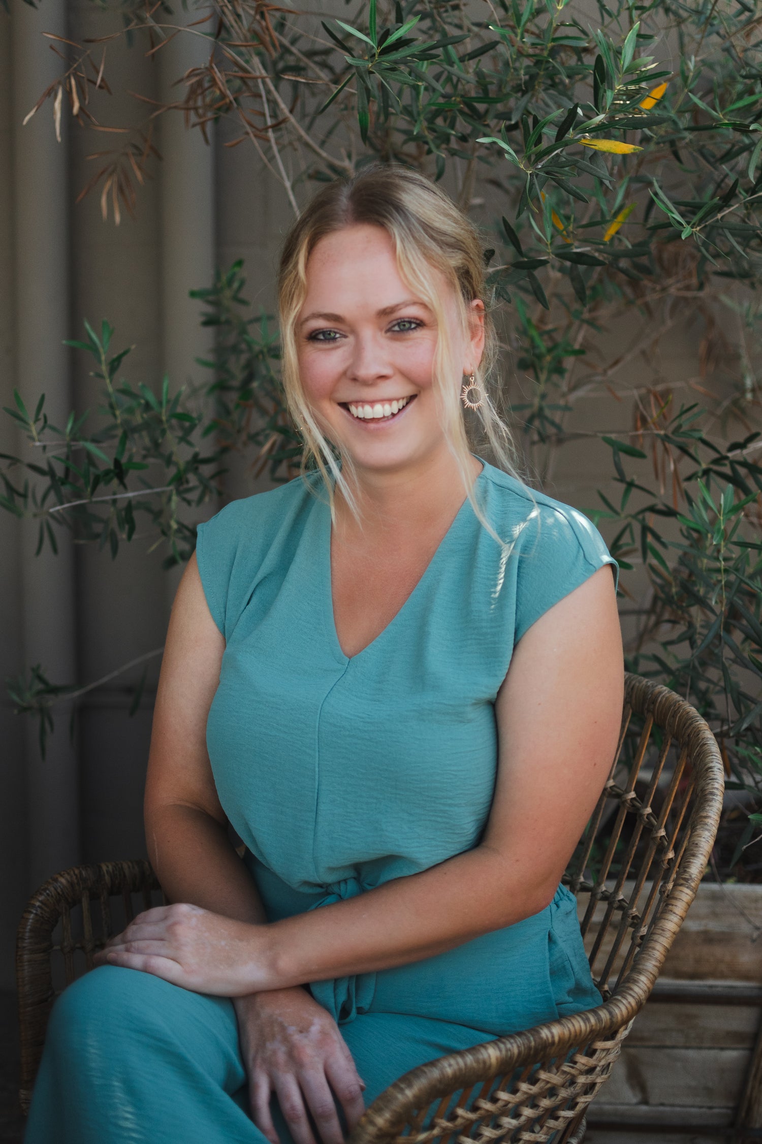 Shannon Murphy founder and creator of Everything Unsaid question card decks for dating, couples and friends